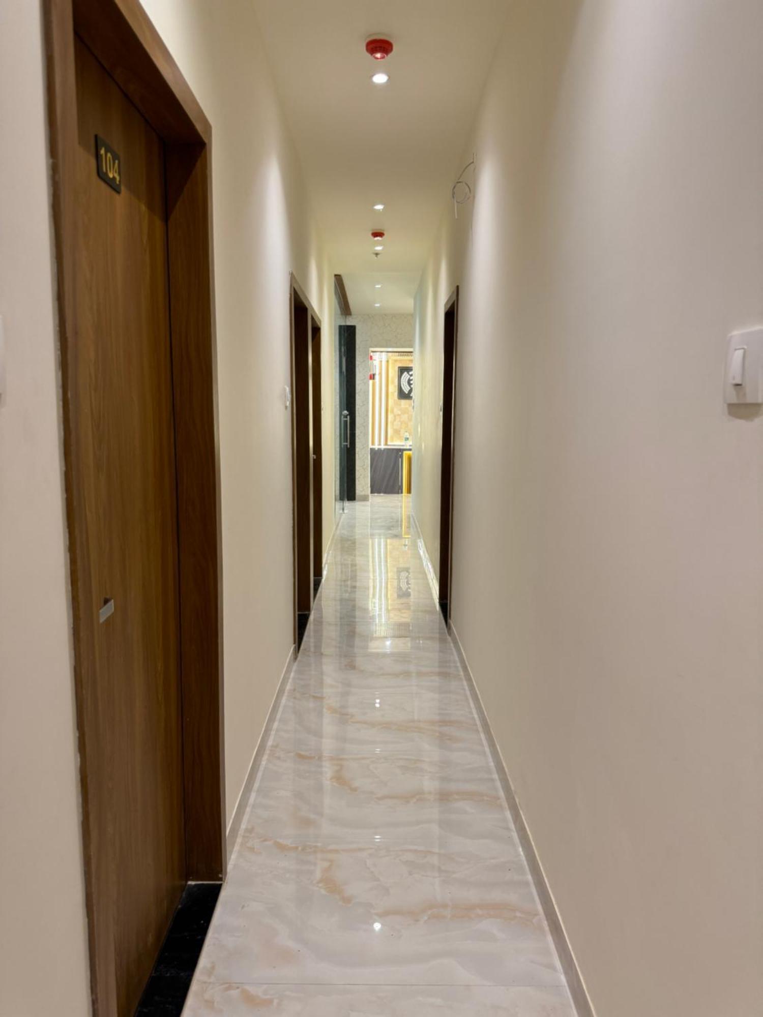 Bellamont 2* Mumbai (Bombay)